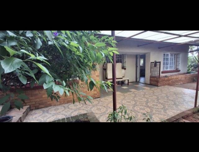3 BEDROOM HOUSE FOR SALE IN WYCHWOOD